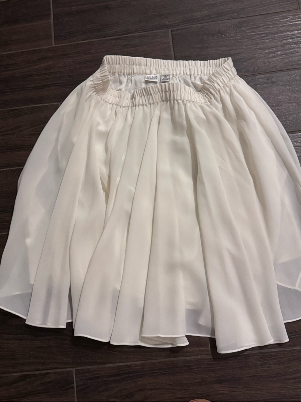 Valerie Stevens Cream Pleated Midi Skirt